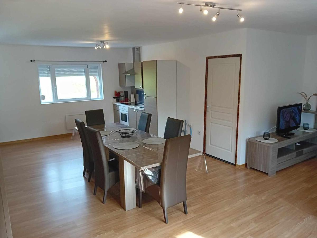 Grand Appartement Avec Terrasse Wignehies Экстерьер фото